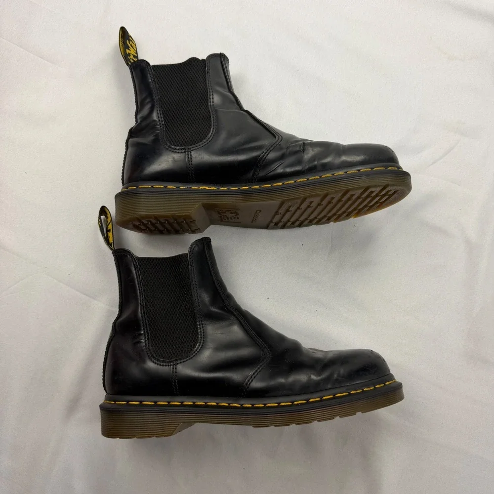 Dr. Martens 2976 Chelsea Boots Women 8 /Men 7 Black Leather Yellow Stitch Smooth